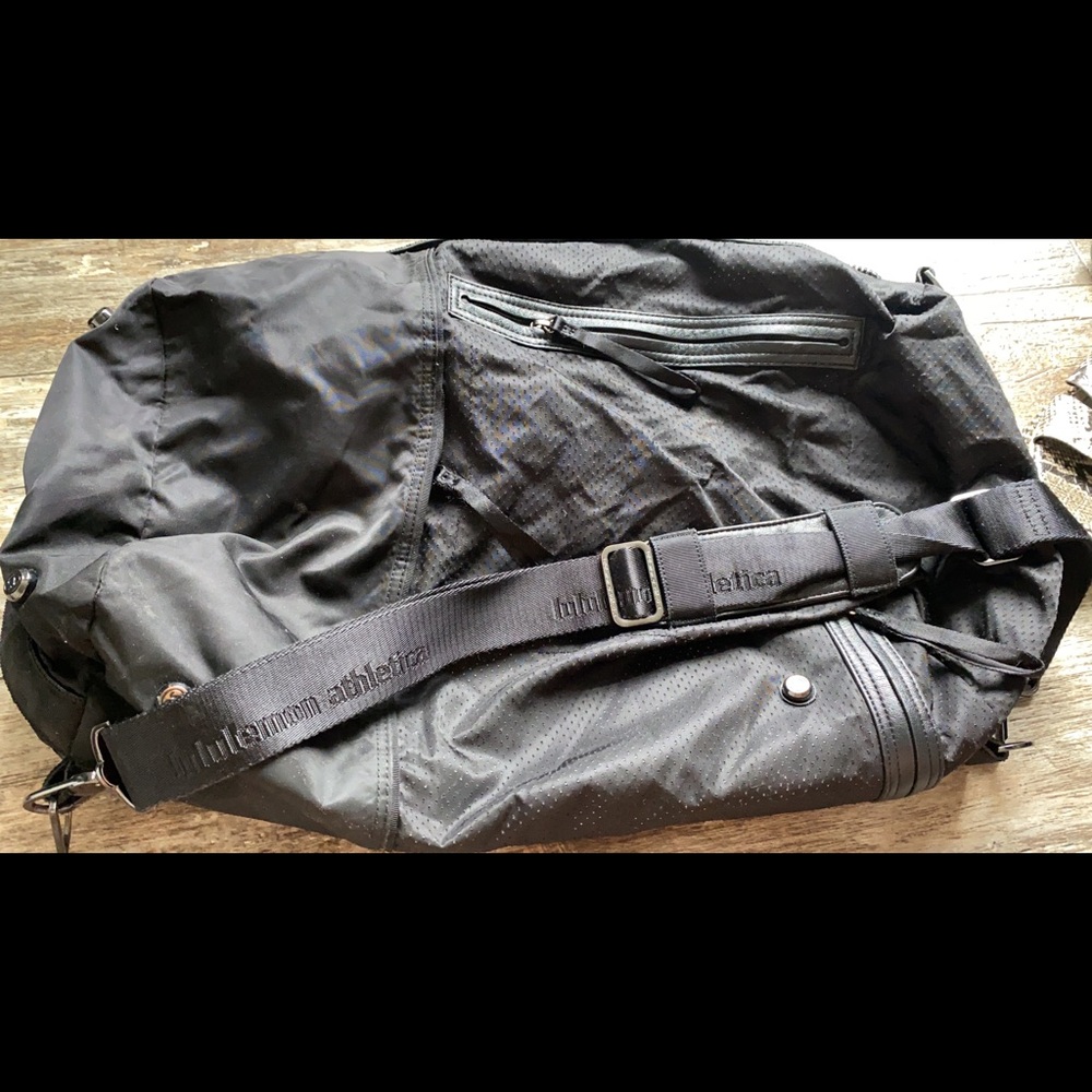 Lululemon duffel/gym bag